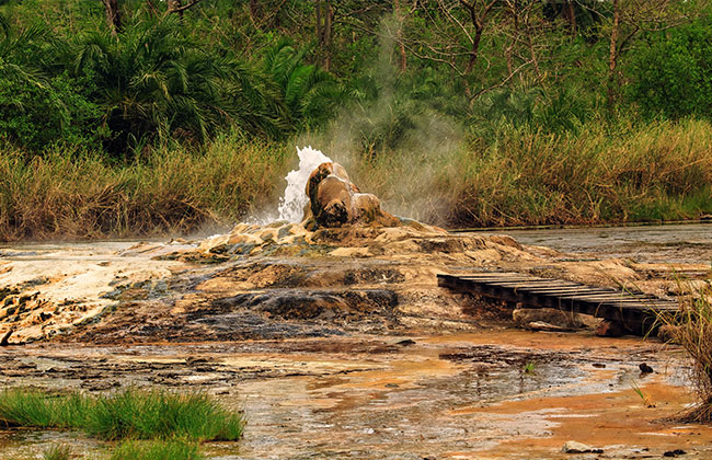 Sempaya Hot Springs